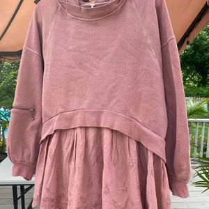 Free People Hooded Pull Over. Size small color rusty pink